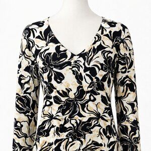 NWT JM Collection Women's Floral V-Neck Long-Sleeve Sweater Top